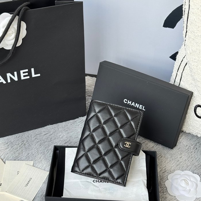 CHANEL AP3196 パスポート＆ウォレット 二合一 ラム革 サイズ:15x10cm