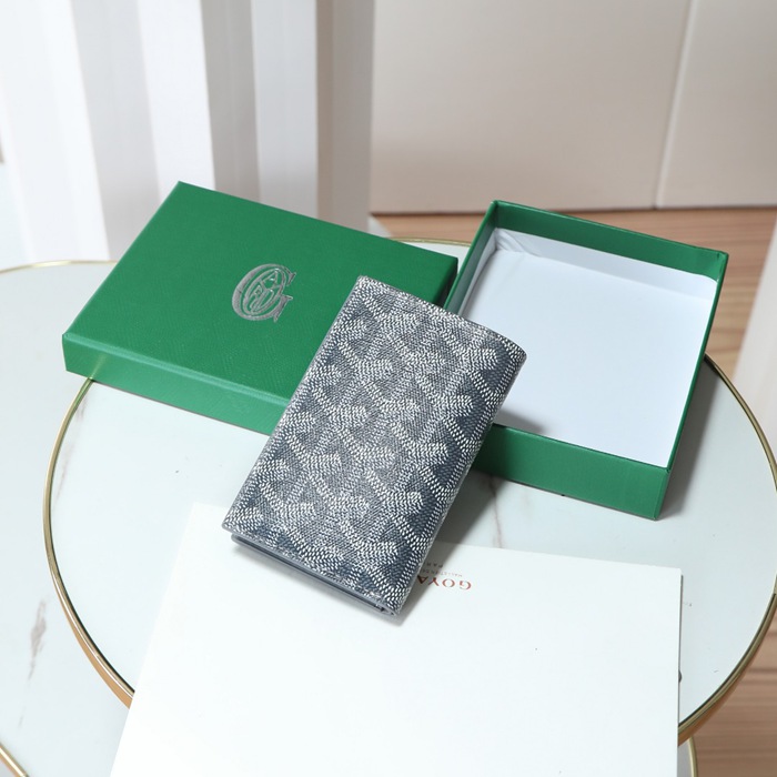 GOYARD 020234 パスポートケース サイズ:8x11cm