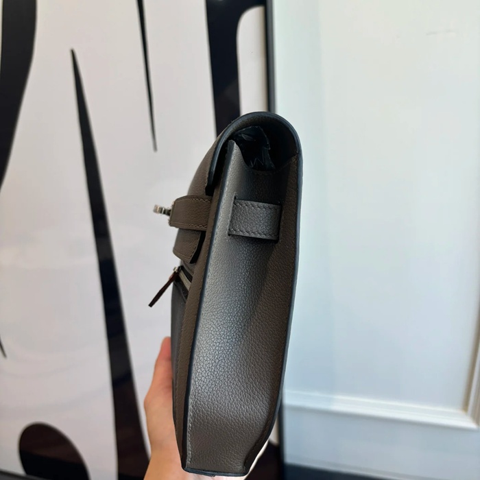 HERMES ケリー デペッシュ 25 クラッチバッグ エバーカラー革 ショルダーストラップ付き サイズ: