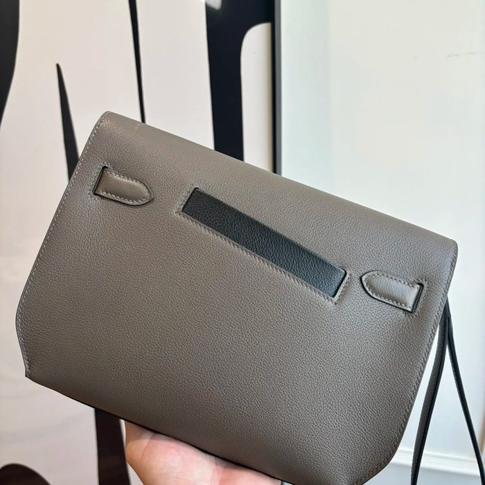 HERMES ケリー デペッシュ 25 クラッチバッグ エバーカラー革 ショルダーストラップ付き サイズ: