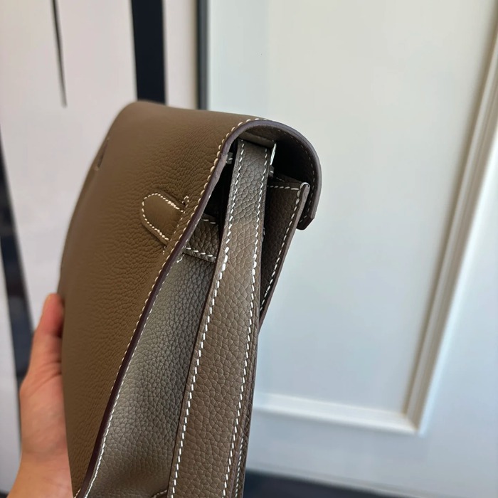 HERMES ケリー デペッシュ 25 クラッチバッグ トゴ革 ショルダーストラップ付き サイズ: