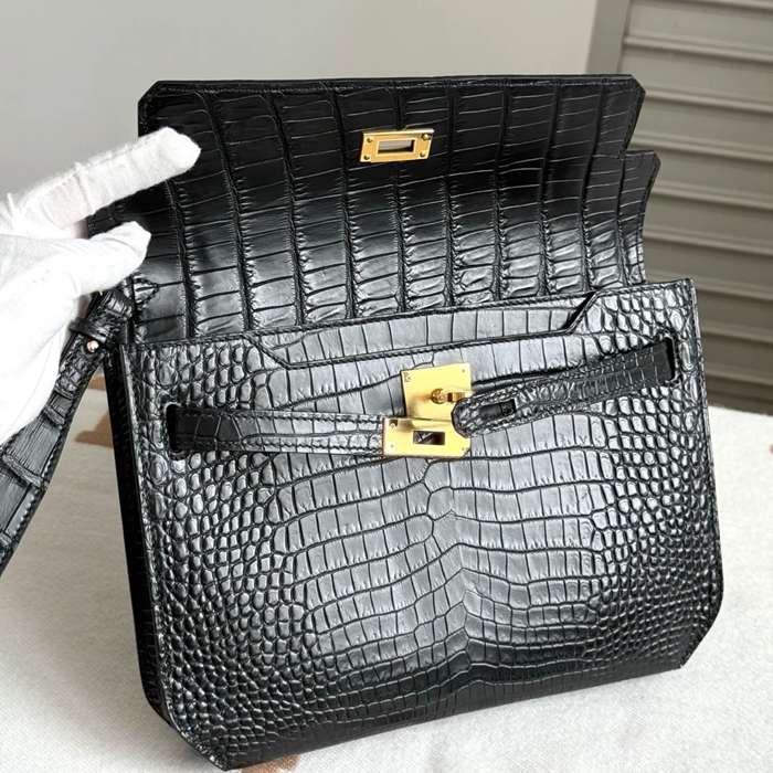 HERMES ケリー デペッシュ 25cm クラッチバッグ マットワニ腹皮 ブラック ゴールド金具 サイズ:
