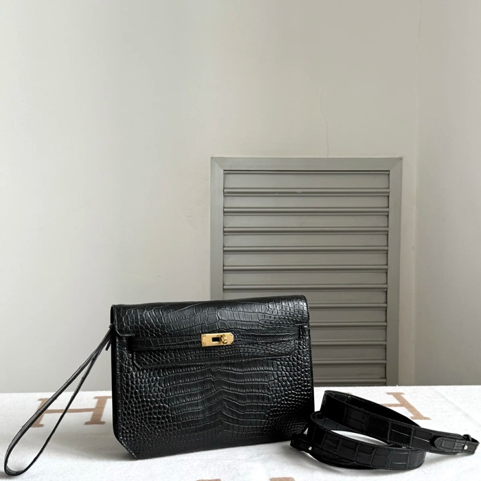 HERMES ケリー デペッシュ 25cm クラッチバッグ マットワニ腹皮 ブラック ゴールド金具 サイズ: