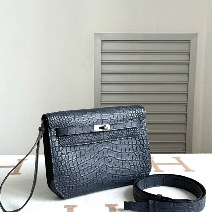 HERMES ケリー デペッシュ 25cm クラッチバッグ マットワニ皮 デニムブルー サイズ: