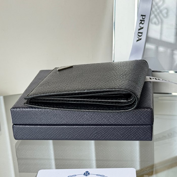 PRADA 2M0513 メンズ短財布 荔枝紋牛皮 サイズ:11x9.5cm