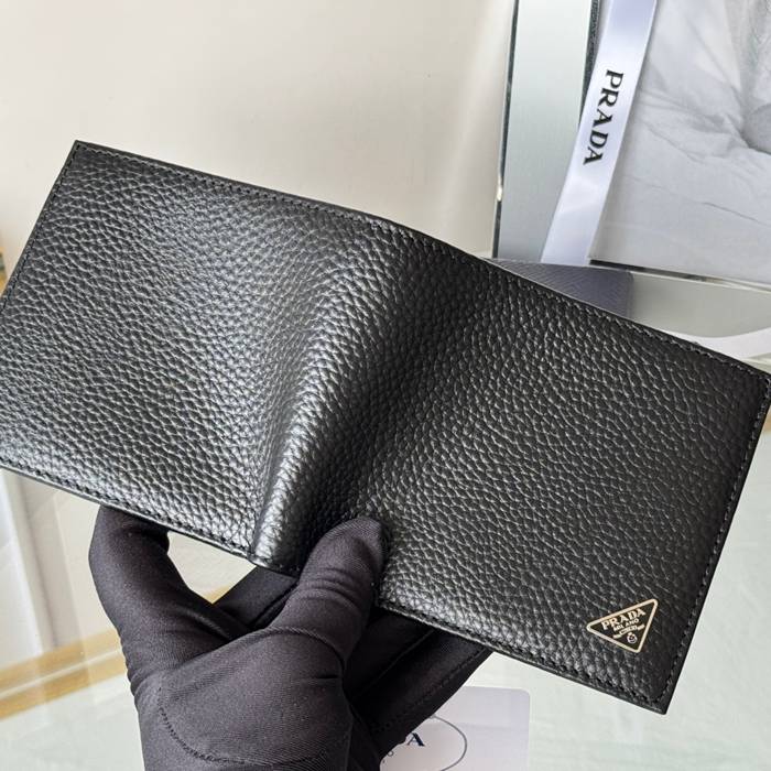 PRADA 2M0513 メンズ短財布 荔枝紋牛皮 サイズ:11x9.5cm
