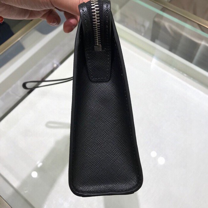 PRADA 2NE007 メンズクラッチバッグ サフィアーノ十字紋 サイズ:24x16.5x6.5cm