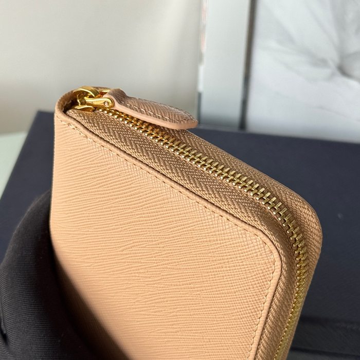 PRADA 1ML506 クラシックジッピー長財布 サフィアーノ十字紋 サイズ:19x12cm