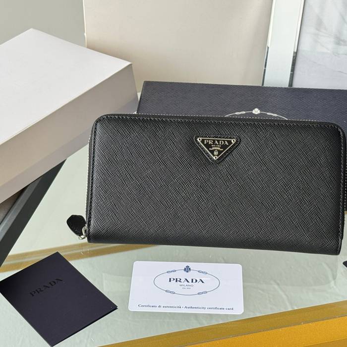 PRADA 1ML506 クラシックジッピー長財布 サフィアーノ十字紋 サイズ:19x12cm