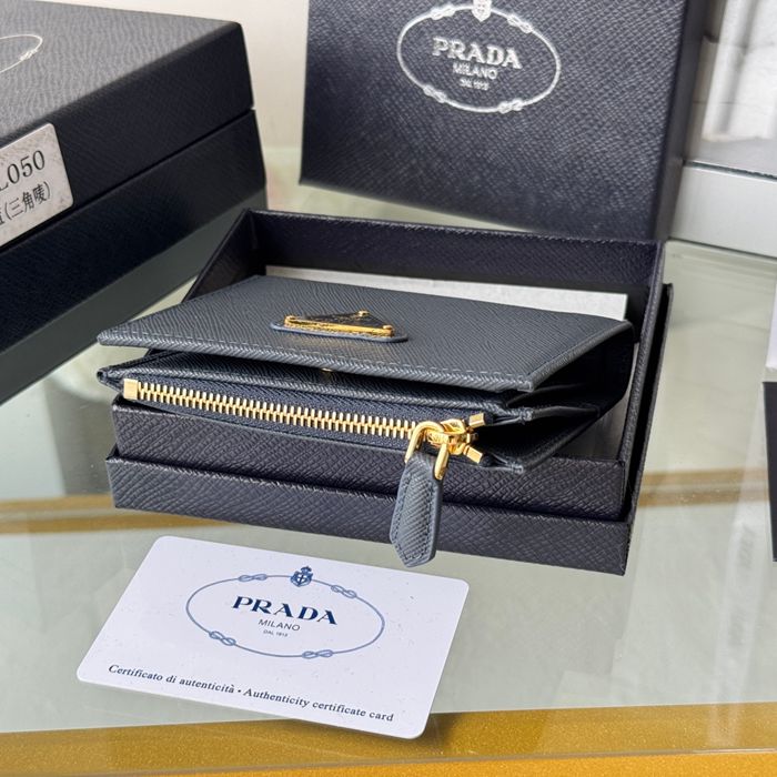 PRADA 1ML050 短財布 サフィアーノ十字紋 牛皮 サイズ:10x9cm