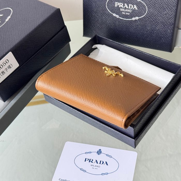 PRADA 1ML050 短財布 サフィアーノ十字紋 牛皮 サイズ:10x9cm