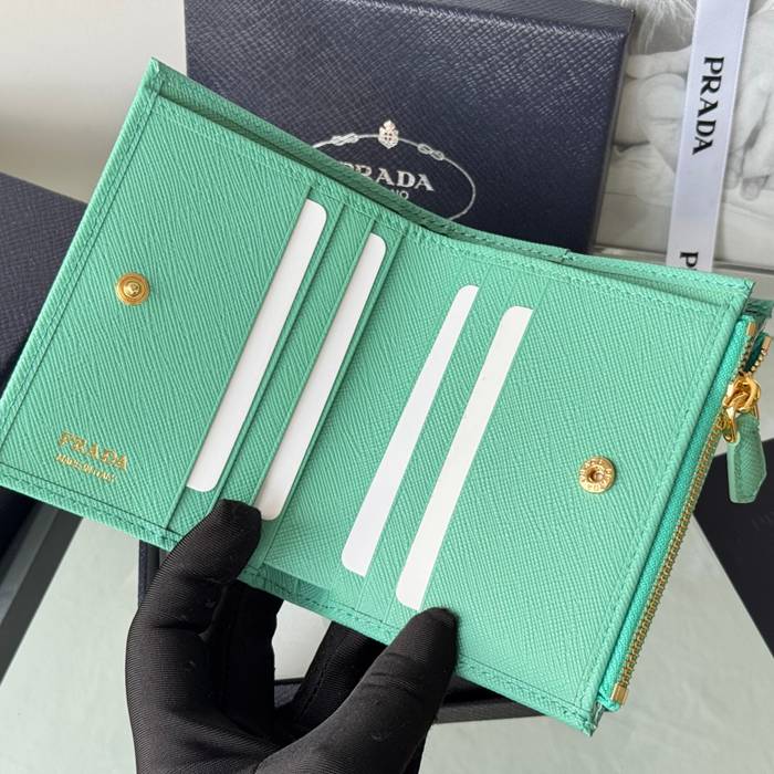 PRADA 1ML050 短財布 サフィアーノ十字紋 牛皮 サイズ:10x9cm