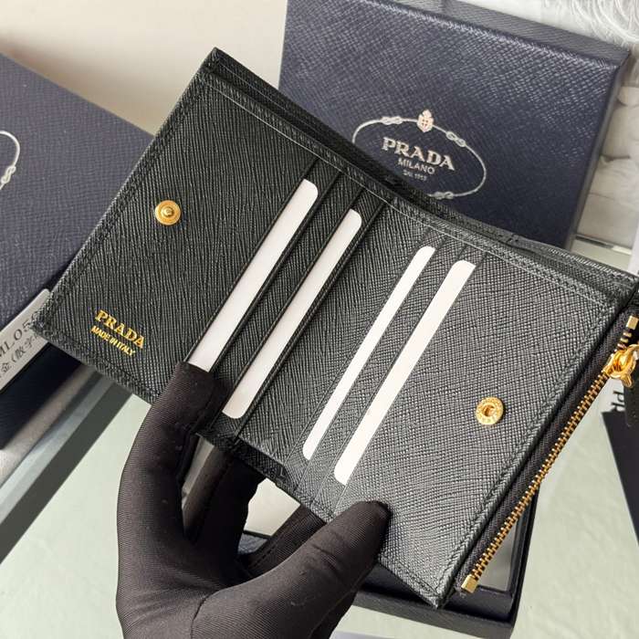 PRADA 1ML050 短財布 サフィアーノ十字紋 牛皮 サイズ:10x9cm