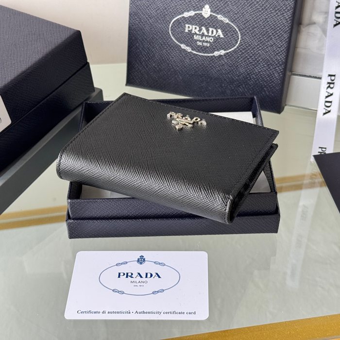 PRADA 1ML050 短財布 サフィアーノ十字紋 牛皮 サイズ:10x9cm
