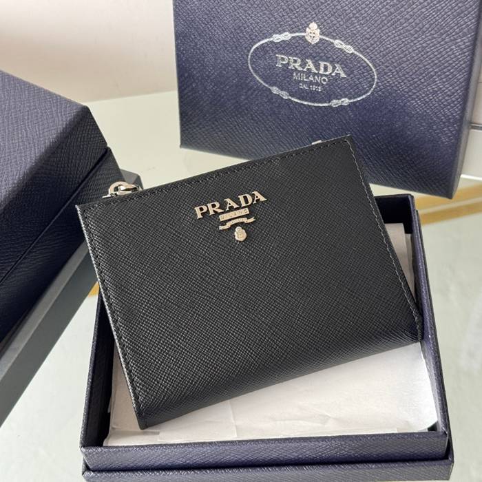 PRADA 1ML050 短財布 サフィアーノ十字紋 牛皮 サイズ:10x9cm