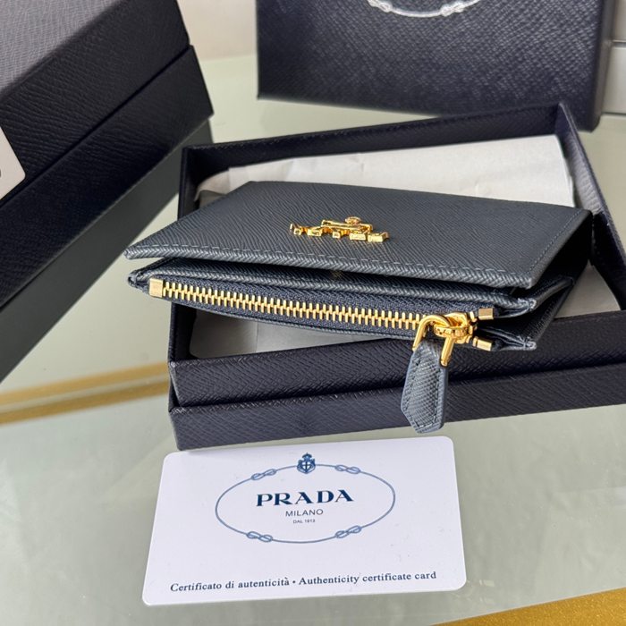 PRADA 1ML050 短財布 サフィアーノ十字紋 牛皮 サイズ:10x9cm