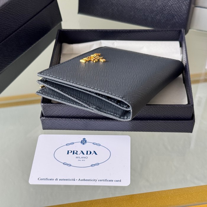 PRADA 1ML050 短財布 サフィアーノ十字紋 牛皮 サイズ:10x9cm