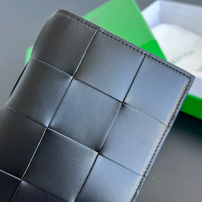 BOTTEGA VENETA BV 777046 カセット パスポートケース 編み羊皮 13.6x10.5cm サイズ:13.6x10.5cm