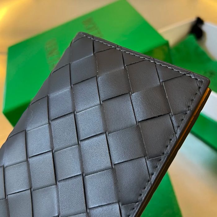 BOTTEGA VENETA BV 607482 新作パスポートケース 編み牛皮 13.3x9.5cm サイズ:13.3x9.5cm