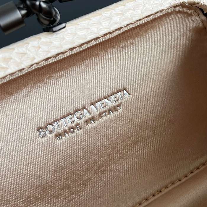 BOTTEGA VENETA BV 8651 ノット イブニングバッグ シルク編み蛇皮トリム 16x10cm サイズ:16x10cm