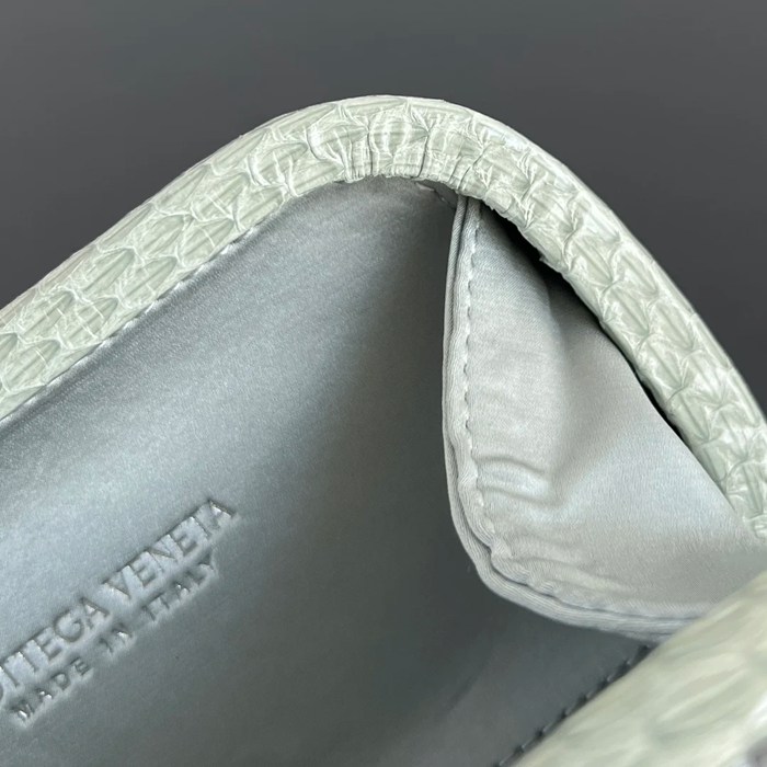 BOTTEGA VENETA BV 8651 ノット イブニングバッグ シルク編み蛇皮トリム 16x10cm サイズ:16x10cm