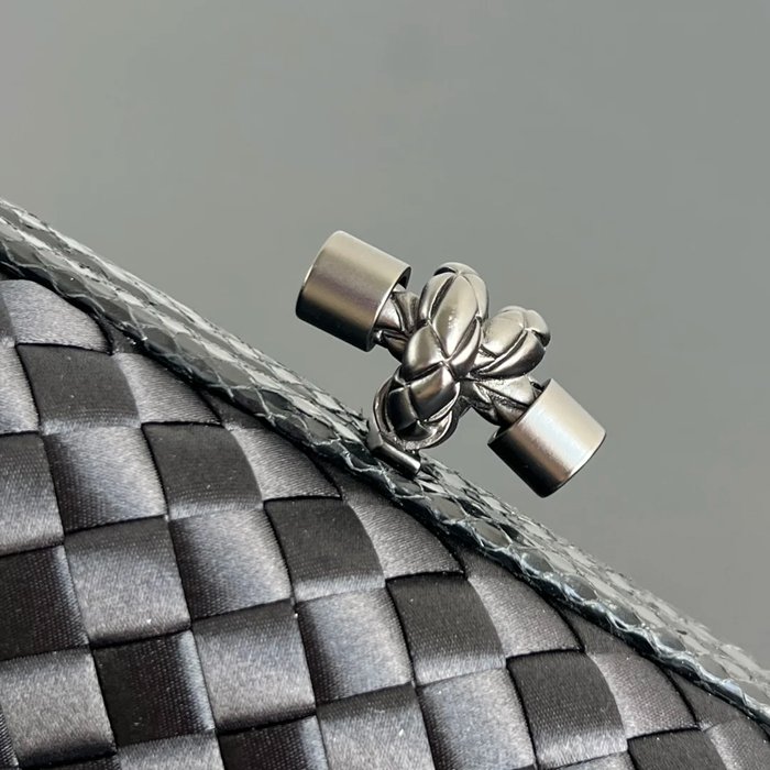 BOTTEGA VENETA BV 8651 ノット イブニングバッグ シルク編み蛇皮トリム 16x10cm サイズ:16x10cm