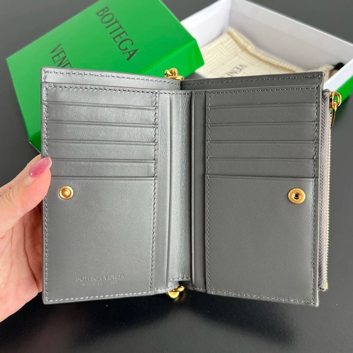 BOTTEGA VENETA BV 806078 ソリスティス 二つ折り財布 14.5x11cm サイズ:14.5x11cm