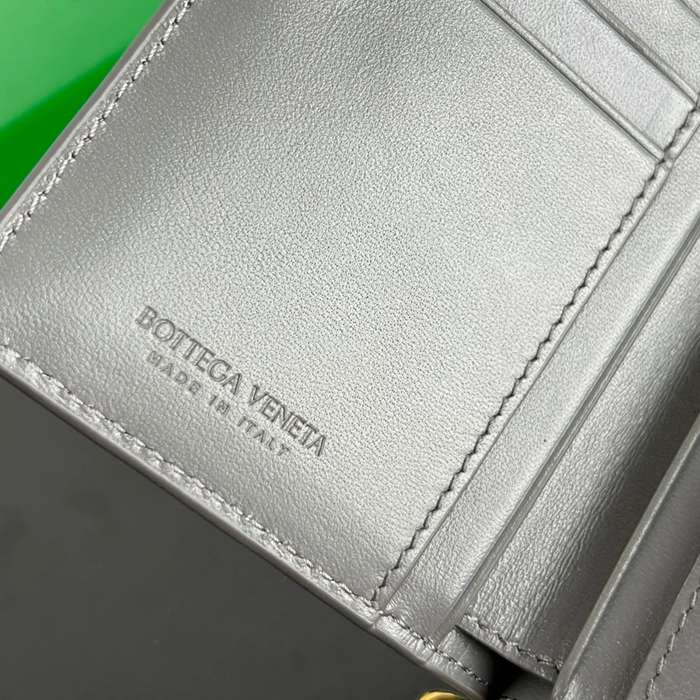 BOTTEGA VENETA BV 806078 ソリスティス 二つ折り財布 14.5x11cm サイズ:14.5x11cm