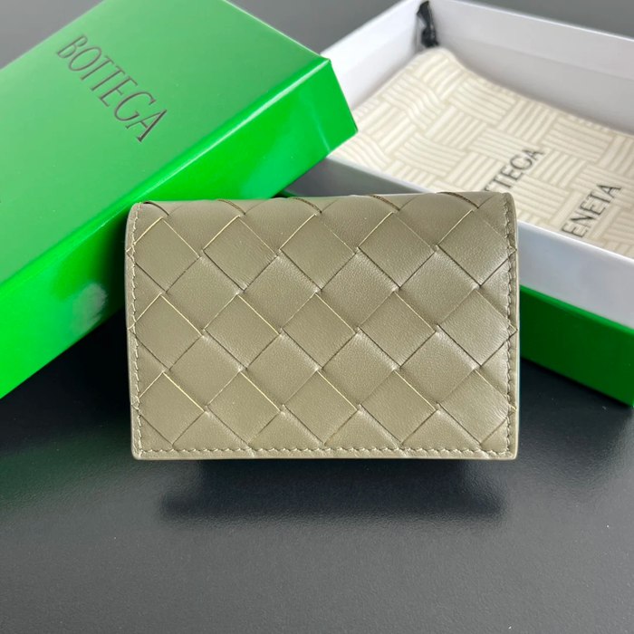 BOTTEGA VENETA BV 667141 新作名刺ケース 編み羊皮 11x7.5x2.5cm サイズ:11x7.5x2.5cm