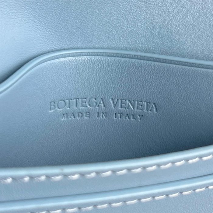 BOTTEGA VENETA BV 667141 新作名刺ケース 編み羊皮 11x7.5x2.5cm サイズ:11x7.5x2.5cm
