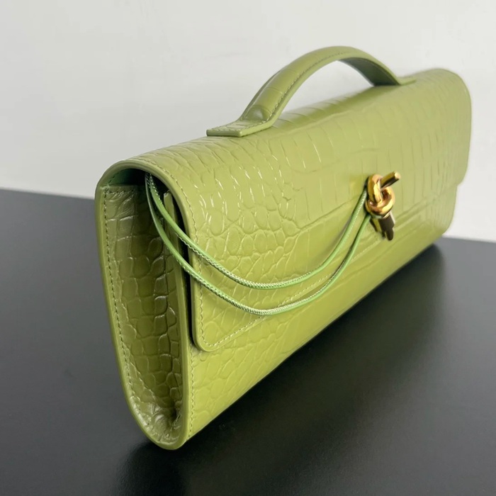 BOTTEGA VENETA BV 741511 クラッチバッグ ワニ紋羊革 31x13cm サイズ:31x13cm