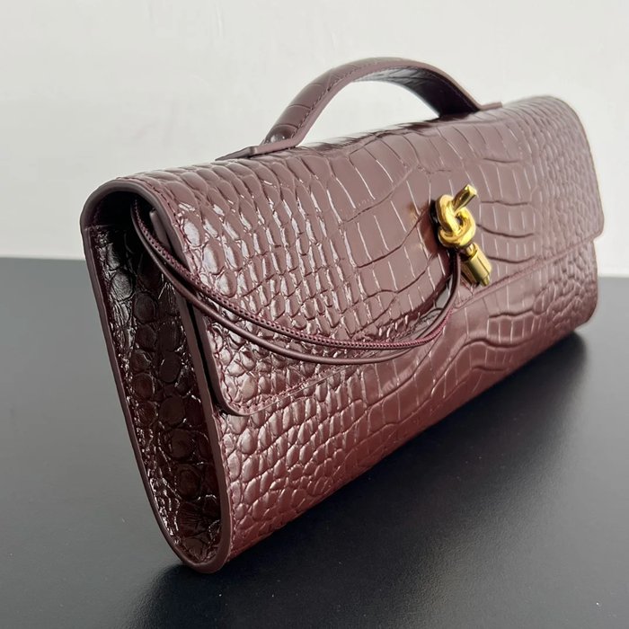 BOTTEGA VENETA BV 741511 クラッチバッグ ワニ紋羊革 31x13cm サイズ:31x13cm