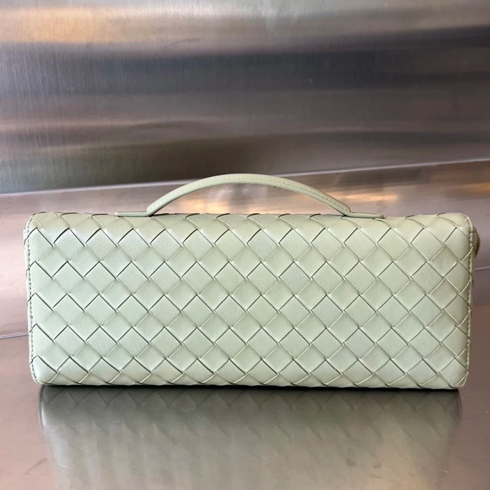 BOTTEGA VENETA BV 741511 クラッチバッグ 編み羊革 31x13cm サイズ:31x13cm