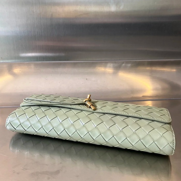 BOTTEGA VENETA BV 741511 クラッチバッグ 編み羊革 31x13cm サイズ:31x13cm