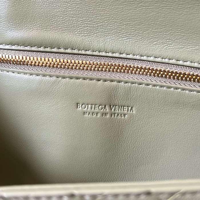 BOTTEGA VENETA BV 741511 クラッチバッグ 編み羊革 31x13cm サイズ:31x13cm