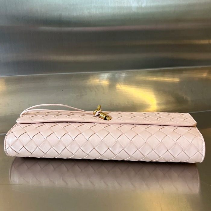 BOTTEGA VENETA BV 741511 クラッチバッグ 編み羊革 31x13cm サイズ:31x13cm