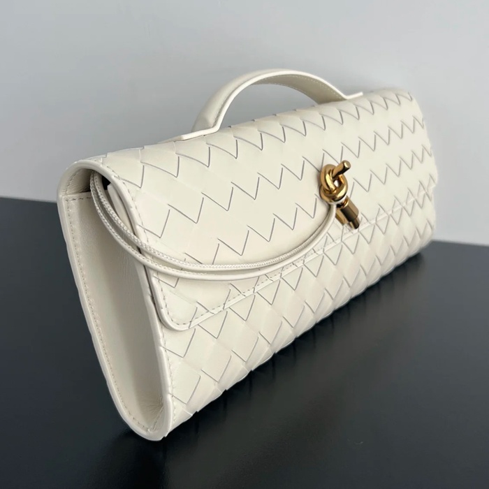 BOTTEGA VENETA BV 741511 クラッチバッグ 編み羊革 31x13cm サイズ:31x13cm