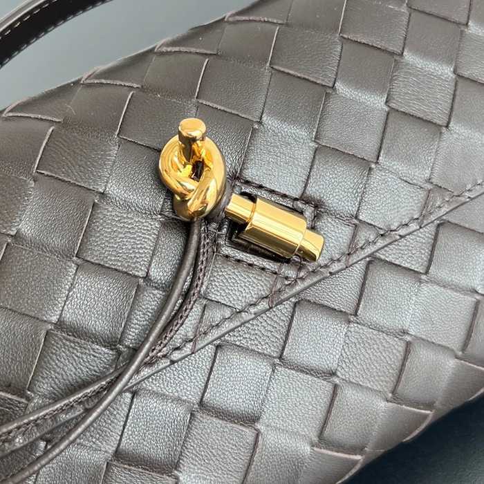 BOTTEGA VENETA BV 741511 クラッチバッグ 編み羊革 31x13cm サイズ:31x13cm