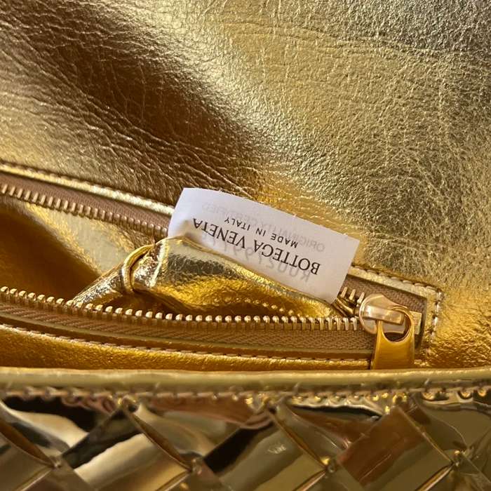 BOTTEGA VENETA BV 741511 クラッチバッグ 編み羊革 31x13cm サイズ:31x13cm