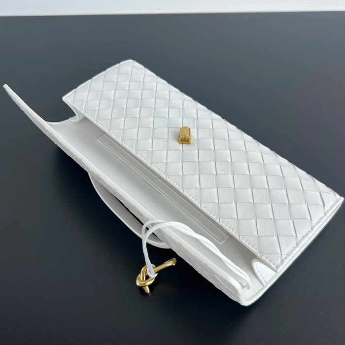 BOTTEGA VENETA BV 741511 クラッチバッグ 編み羊革 31x13cm サイズ:31x13cm