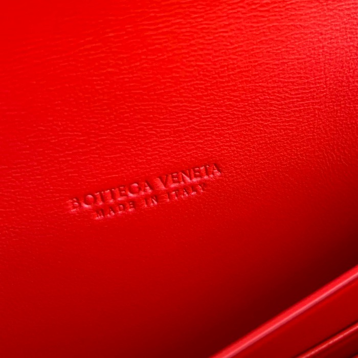 BOTTEGA VENETA BV 741511 クラッチバッグ 編み羊革 31x13cm サイズ:31x13cm