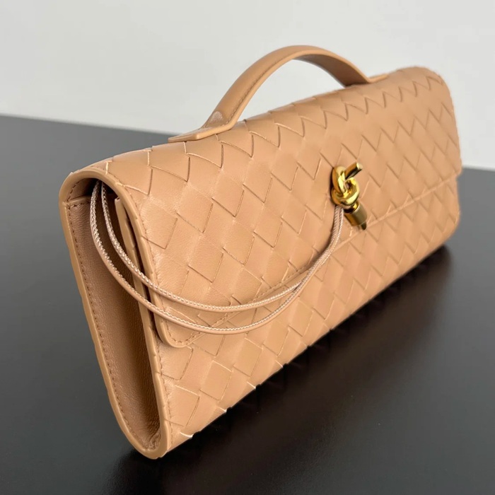 BOTTEGA VENETA BV 741511 クラッチバッグ 編み羊革 31x13cm サイズ:31x13cm