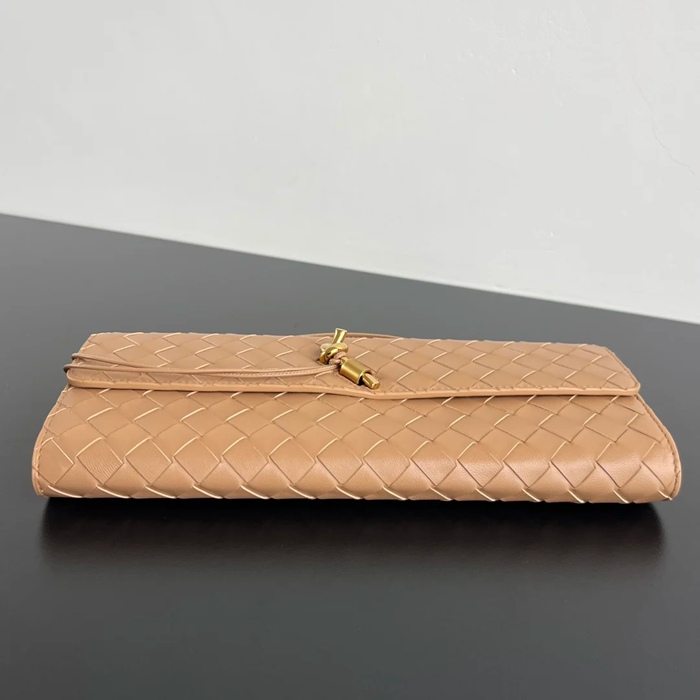 BOTTEGA VENETA BV 741511 クラッチバッグ 編み羊革 31x13cm サイズ:31x13cm