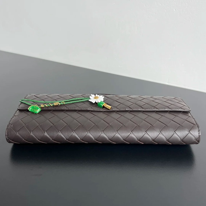 BOTTEGA VENETA BV 836810 アンディアーモ クラッチバッグ ヒナギク 31x13cm サイズ:31x13cm