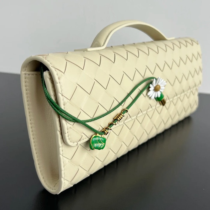 BOTTEGA VENETA BV 836810 アンディアーモ クラッチバッグ ヒナギク 31x13cm サイズ:31x13cm