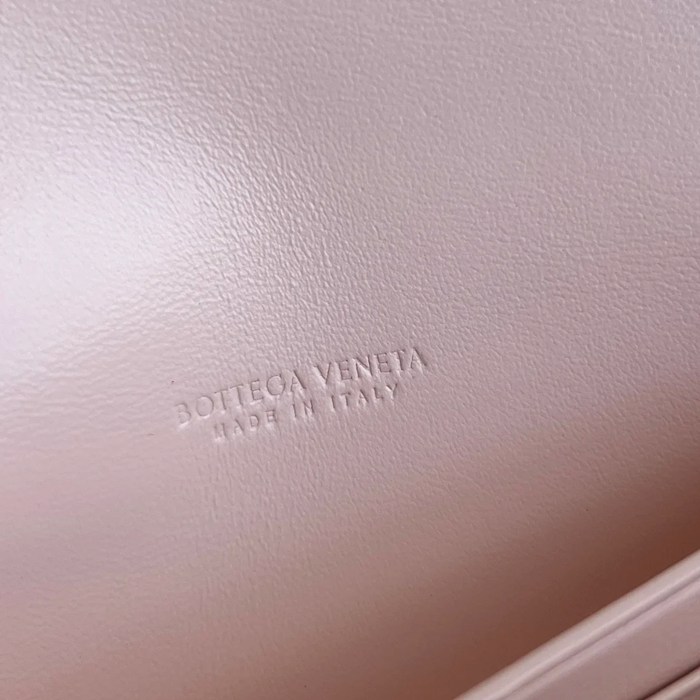 BOTTEGA VENETA BV 836810 アンディアーモ クラッチバッグ ヒナギク 31x13cm サイズ:31x13cm