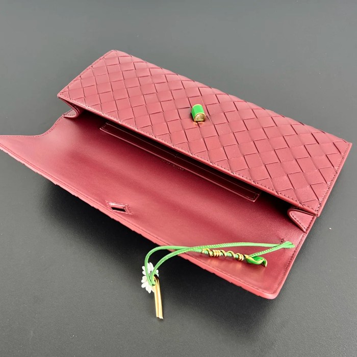 BOTTEGA VENETA BV 836810 アンディアーモ クラッチバッグ ヒナギク 31x13cm サイズ:31x13cm