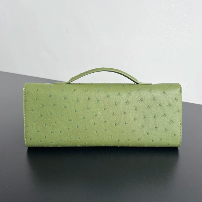 BOTTEGA VENETA BV 805241 アンディアーモ クラッチバッグ ダチョウ革 31x13cm サイズ:31x13cm