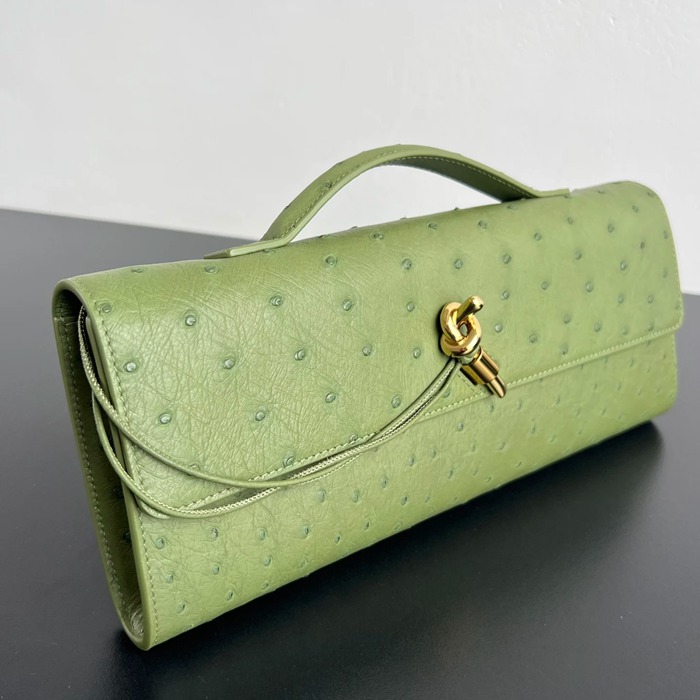 BOTTEGA VENETA BV 805241 アンディアーモ クラッチバッグ ダチョウ革 31x13cm サイズ:31x13cm