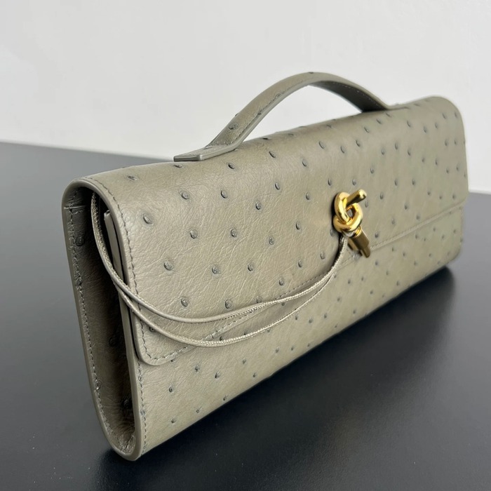 BOTTEGA VENETA BV 805241 アンディアーモ クラッチバッグ ダチョウ革 31x13cm サイズ:31x13cm